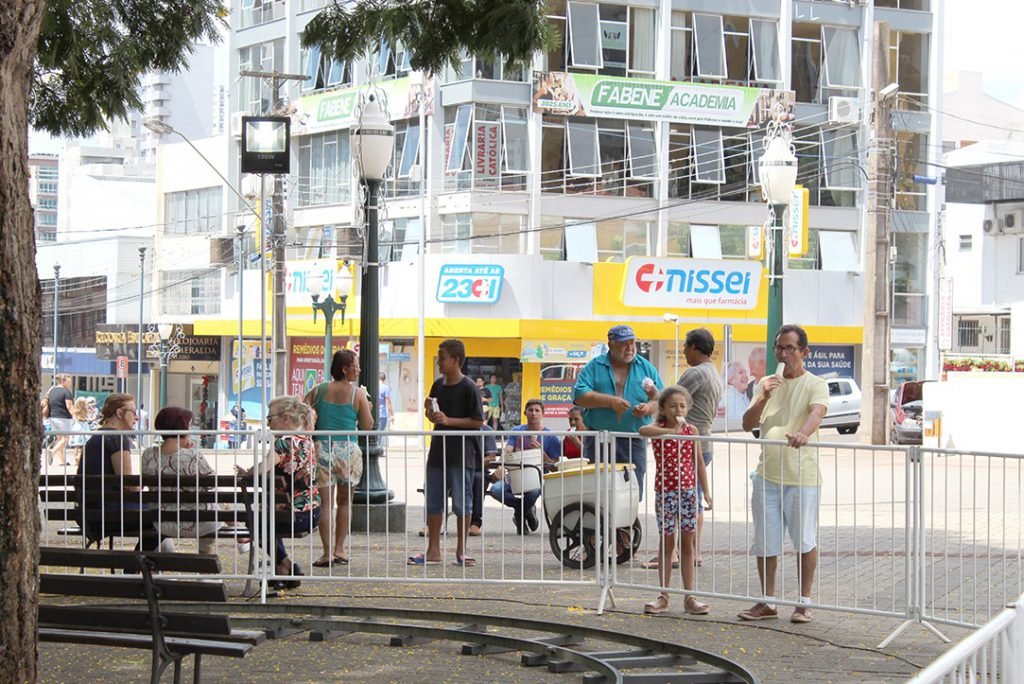 Previsão do Simepar indica sol e calor até sábado Previsão do Simepar indica sol e calor até sábado