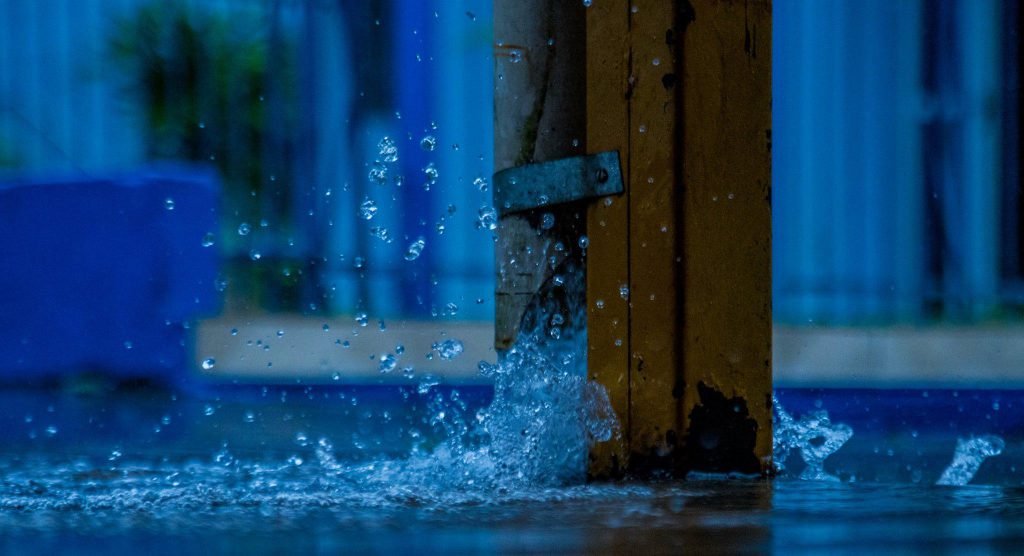 Tempo vira e final de semana deve ser de chuvas mais intensas no Paraná 901129b7 128036 Foto Em Cima Chuva Cortada 1024x556