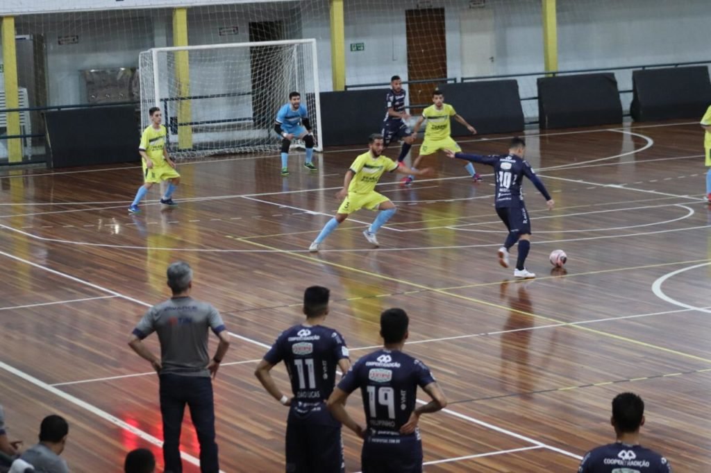 00e19468 Pato Futsal 1024x682