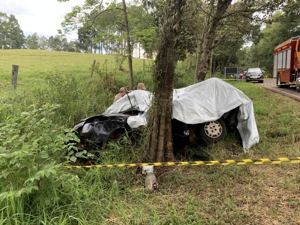 Duas pessoas morrem em acidente entre Nova Esperança do Sudoeste e Salto do Lontra 89248fb9 G 9377