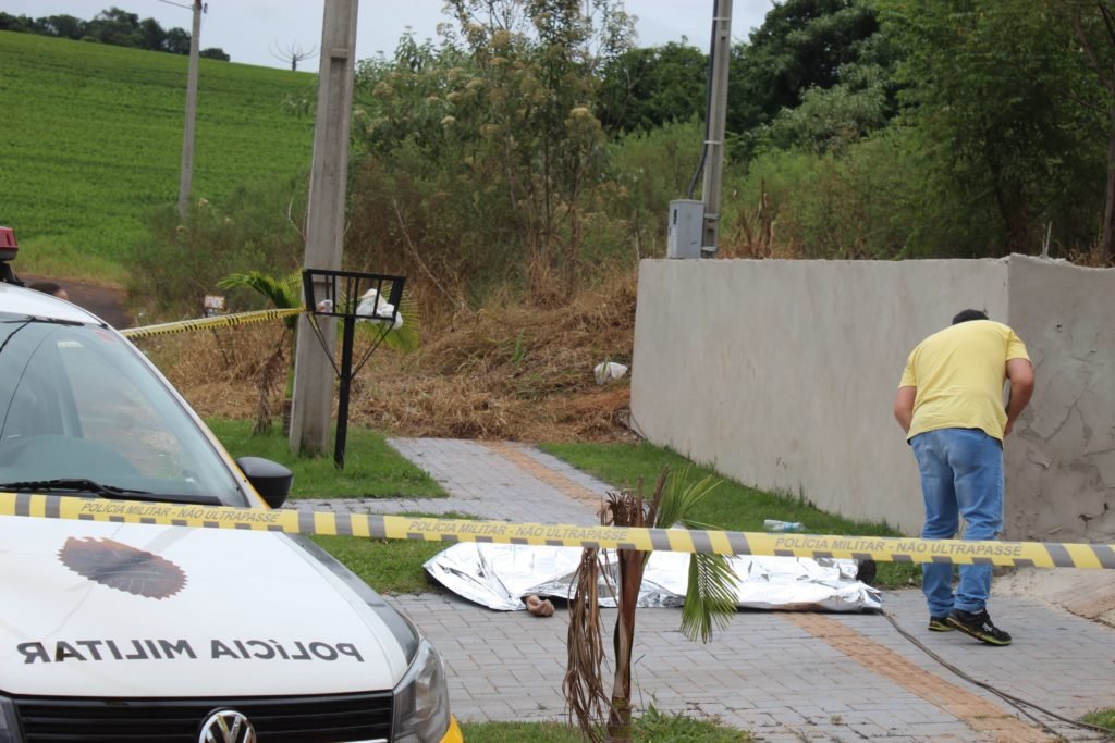 Homem é executado a tiros no bairro Fraron 910d17a1 Homicidio Scaled 1024x683