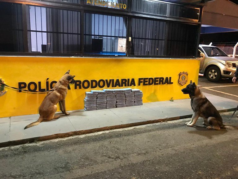 PRF apreende 68kg de cocaína no Paraná F17a015a Prf