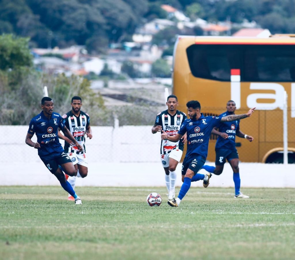 Feea0b5b Azuriz 1024x904