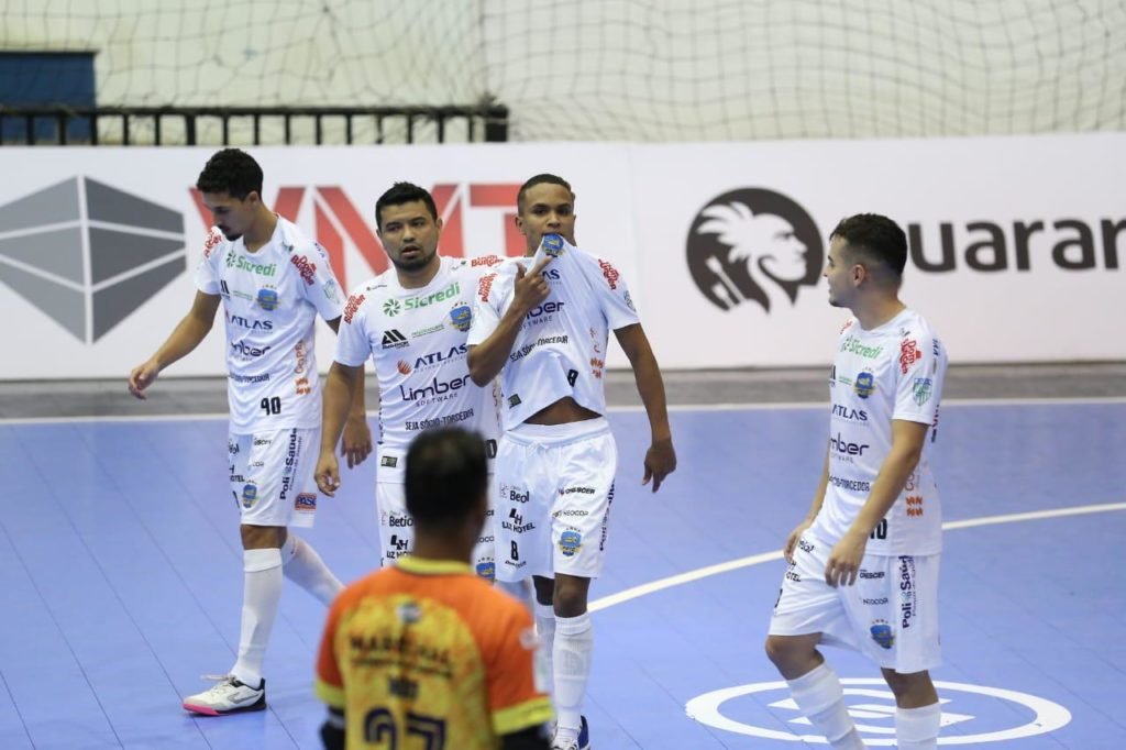 5d7186fb Pato Futsal 1024x682