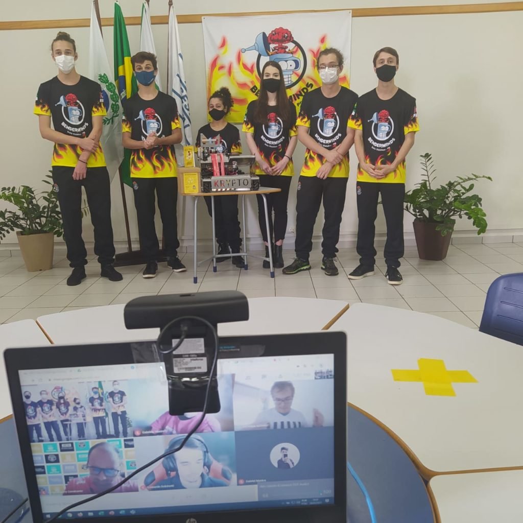 Alunos de Dois Vizinhos conquistam quinto lugar em competição nacional de robótica C909d01c Dois Vizinhos 1024x1024