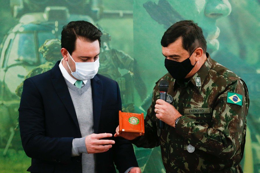 E4103f62 Ratinho X General Paulo Sérgio Nogueira De Oliveira