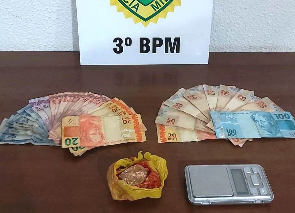 Polícia apreende drogas em Itapejara e Palmas F0c27ce2 Drogas E1627341296733 1024x739