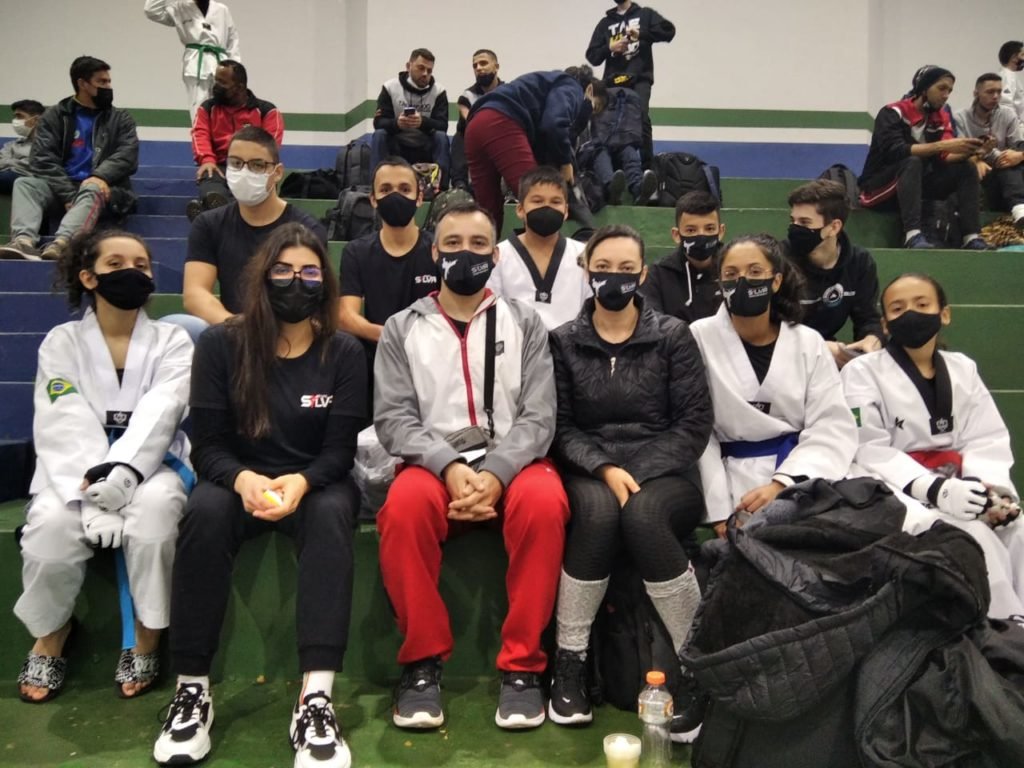 438d4dff Escolares 1024x768