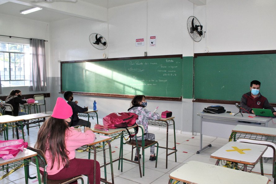 Saúde edita resolução e escolas do Paraná podem receber mais alunos por sala de aula D49a9ef6 Seed