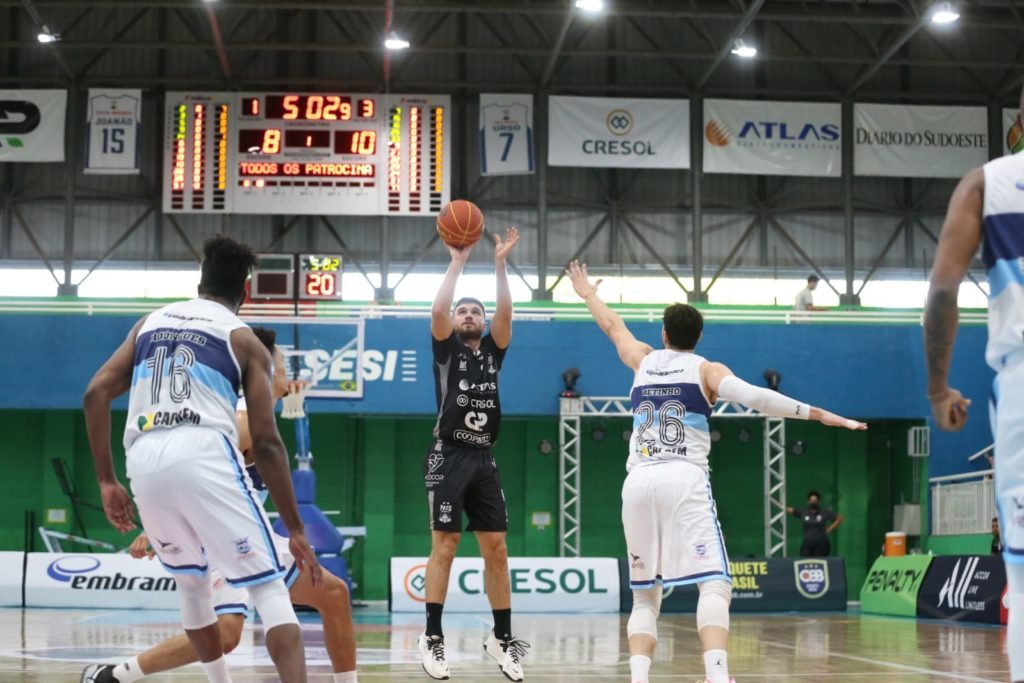 Pato Basquete perde em casa para o Rio Claro pelo NBB 3d8e7ec0 2811 4623 952e 17d9b121dd45 1024x683