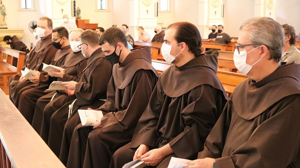 Frei Alex Sandro Ciarnoscki é eleito definidor dos Franciscanos 3f68d254 Frie Alex 1024x575