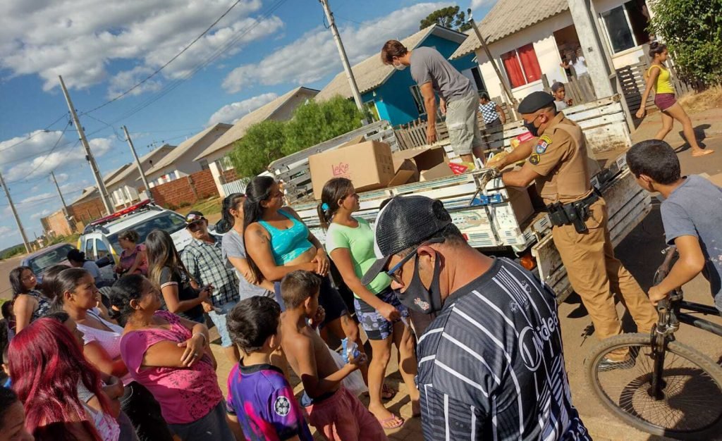 Policiais Militare de Palmas entregaram ceia solidária 055341fe Palmas 1024x626