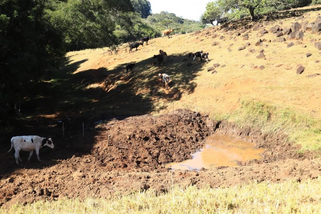 Município disponibiliza serviço de abastecimento com caminhão-pipa 5c14fc21 Img 5102 1 1024x683