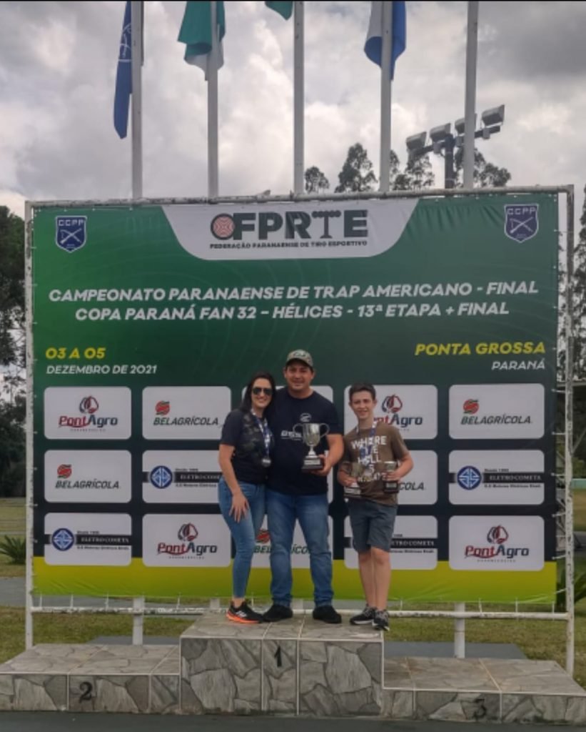 6402704a Tiros 821x1024