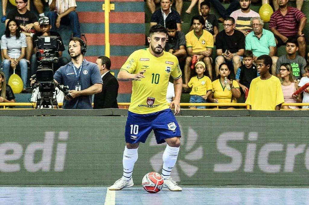 Pato Futsal anuncia o pivô Sinoê 9a97e111 Pato Futsal