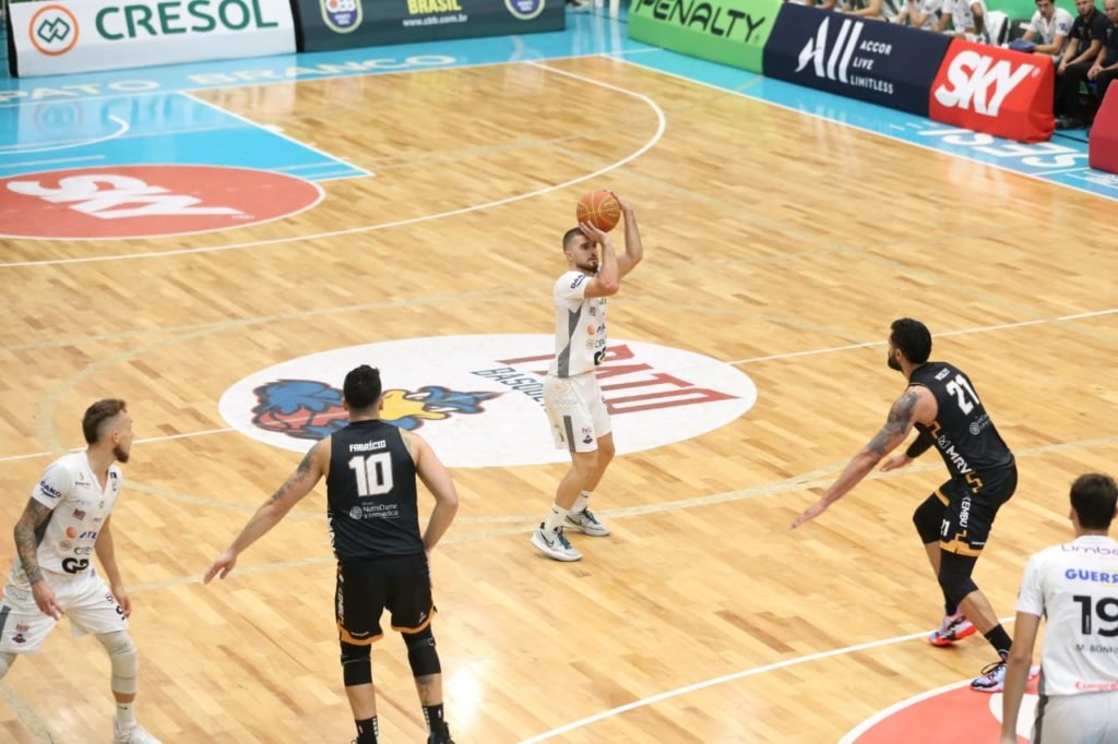 Pato Basquete vence o Mogi das Cruzes em partida pelo NBB 08ed6fce Basquete 1024x682
