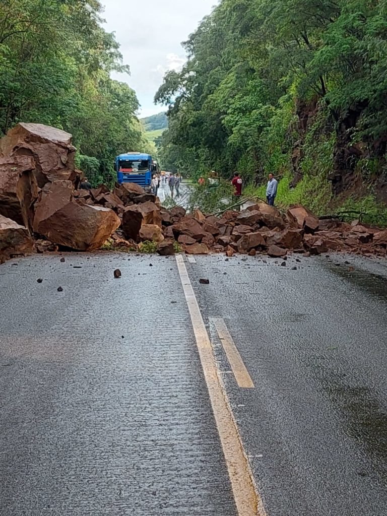 Pista da PR-182 entre Francisco Beltrão e Ampére está liberada 81be634d Pista 768x1024