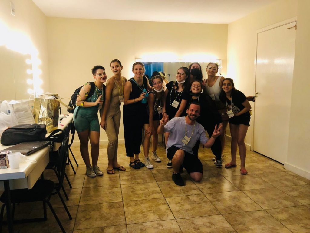 Artistas são premiadas em competição circense D1179e8f Circo 1024x768