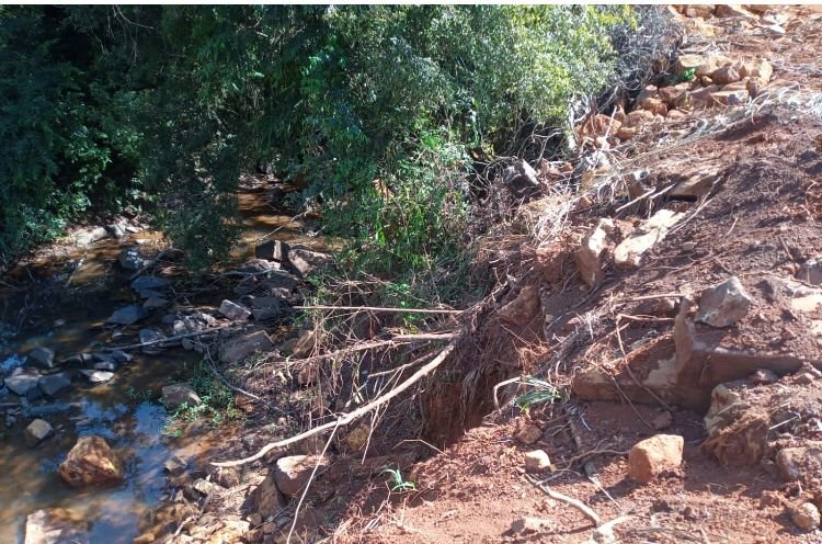 Agricultores são autuados por danos em nascentes Edb8d74a Ambiental