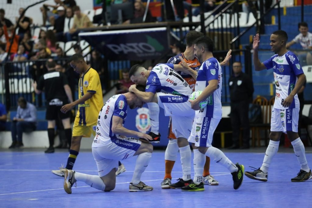 2fb16e8b Pato Futsal 1024x683