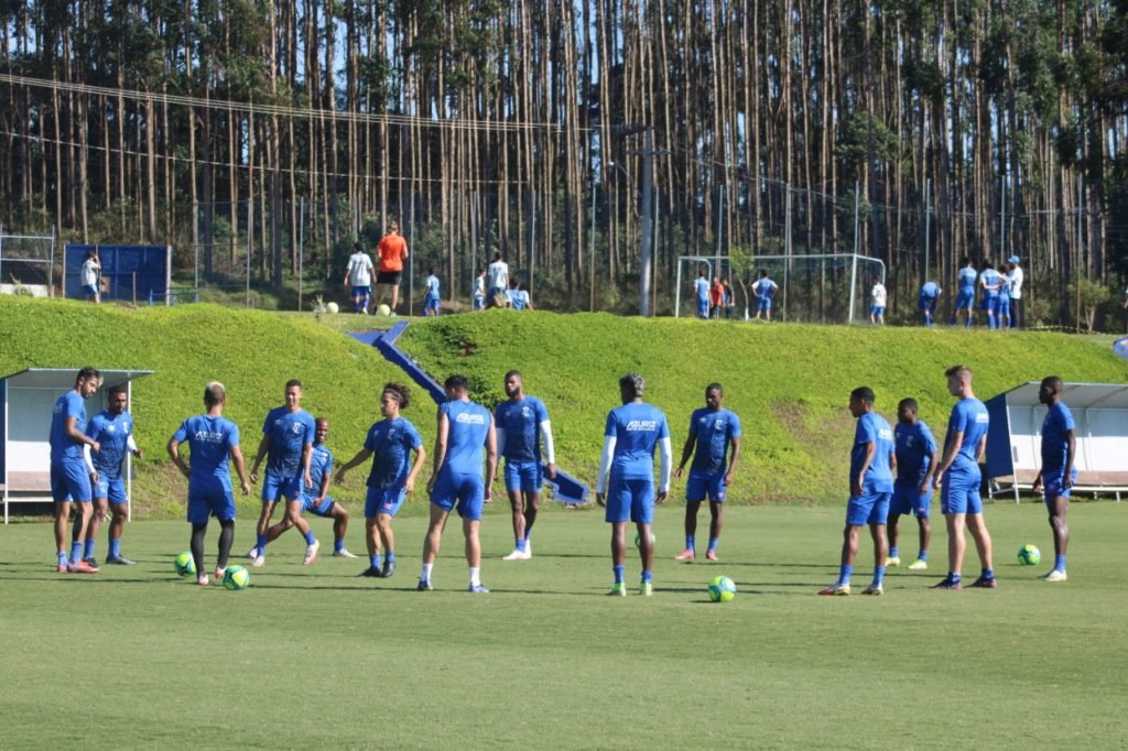 46b1eeca Azuriz 1024x682