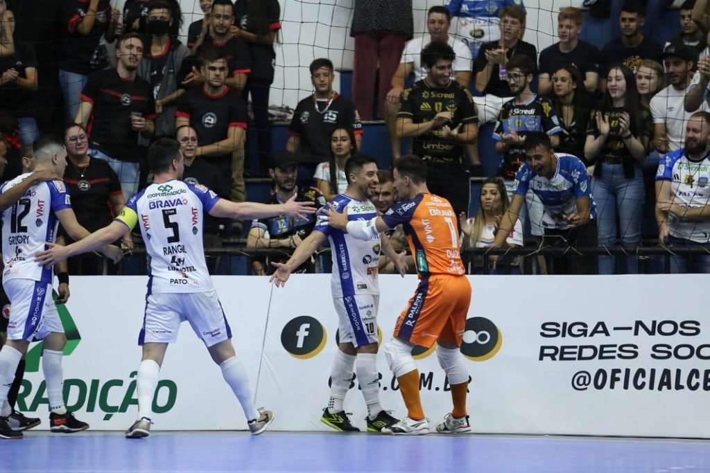 180782db Pato 1024x683