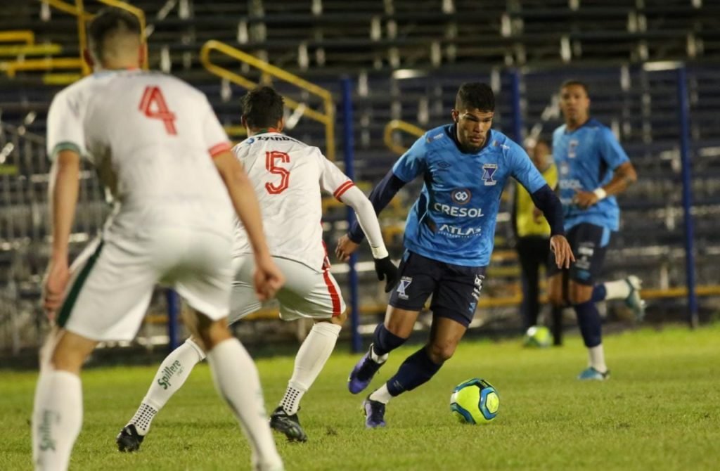 Ff4f0bb2 Azuriz 1024x670