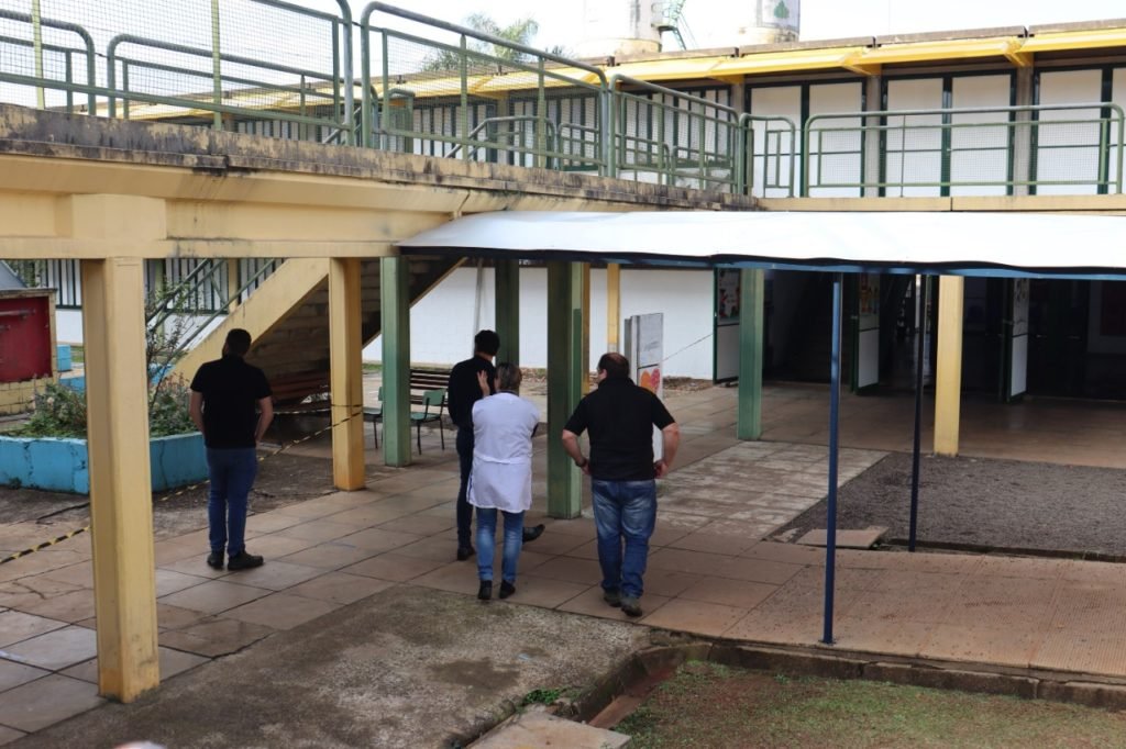 D3eeb5b9 Escola 1024x682