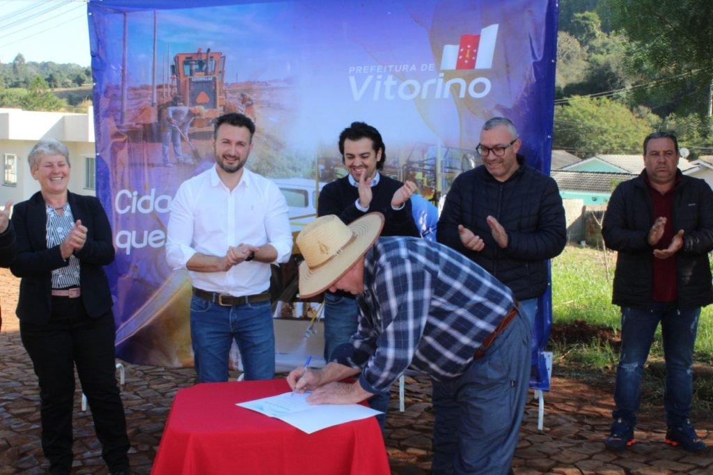 7dd24fff Vitorino 1024x682