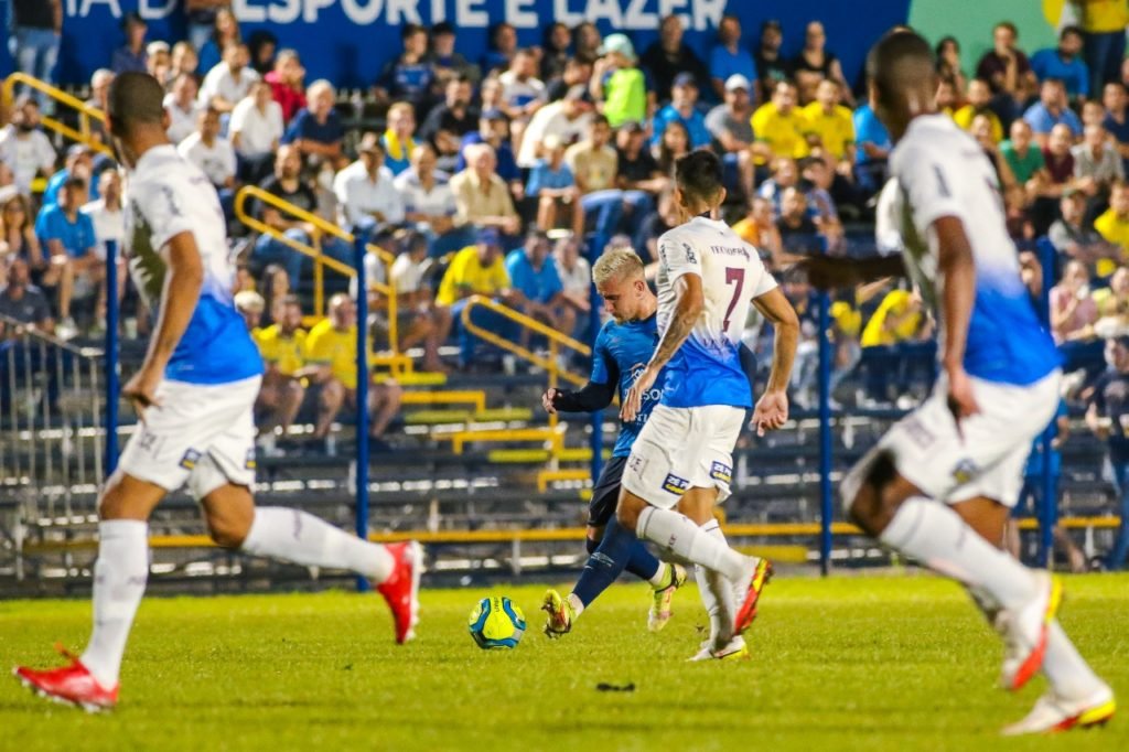 Ad32a62b Azuriz 1024x682