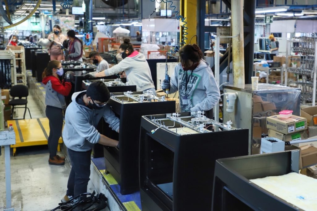 Indústria cresceu 7,3% no Paraná em junho no comparativo com o mesmo mês de 2021 2bac43b2 Whatsapp Image 2022 08 09 At 15.08.26 1024x682