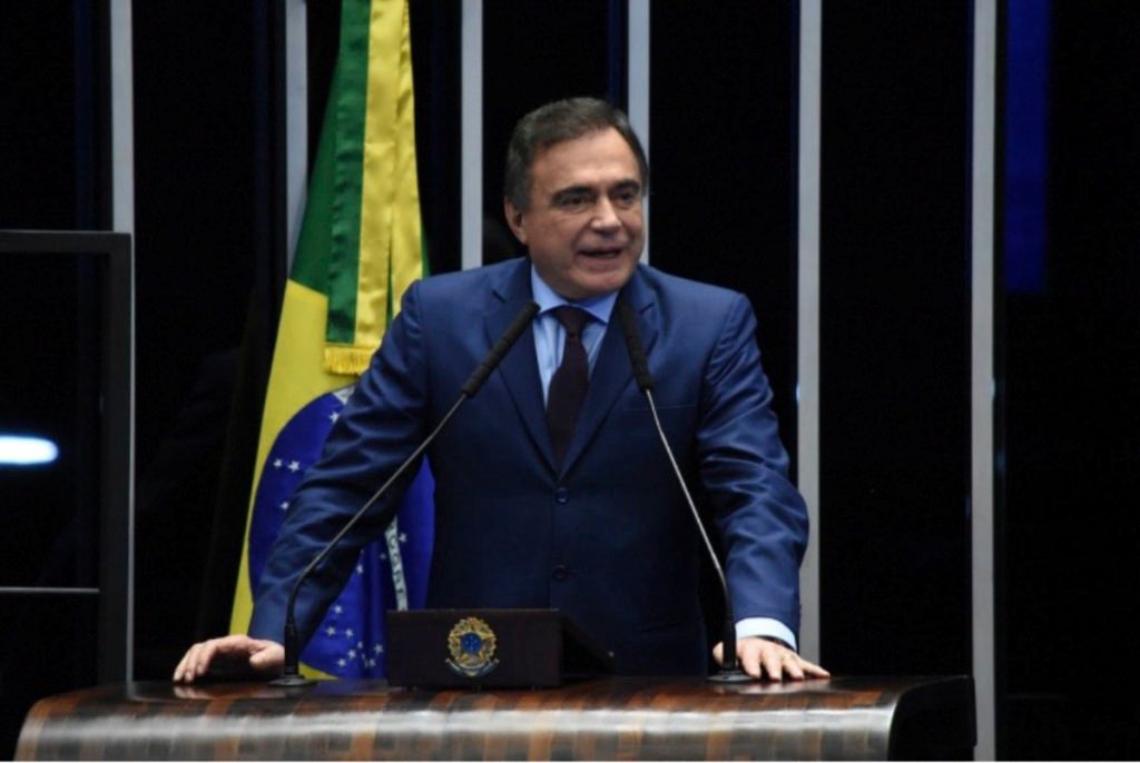 Alvaro Dias garante aprovação de US$ 130 milhões para modernização da gestão pública do Paraná. 828a06c4 Alvaro Dias 1024x686