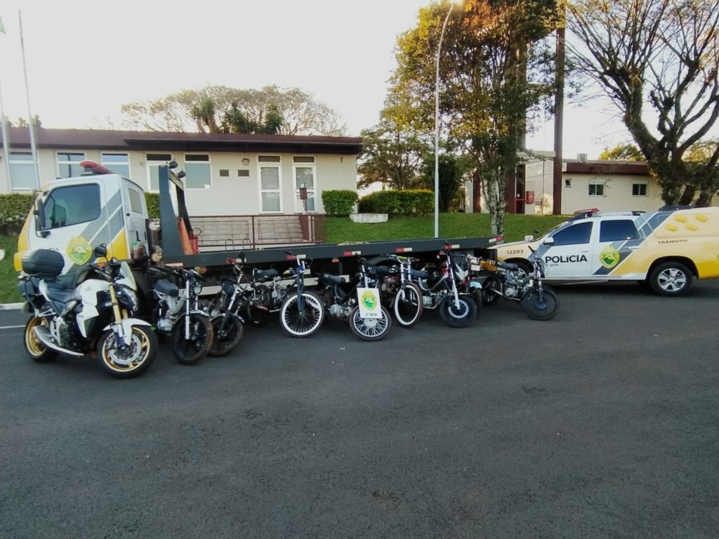 Polícia Militar apreende nove ciclomotores em Pato Branco Ebf0f409 Motos 1024x768