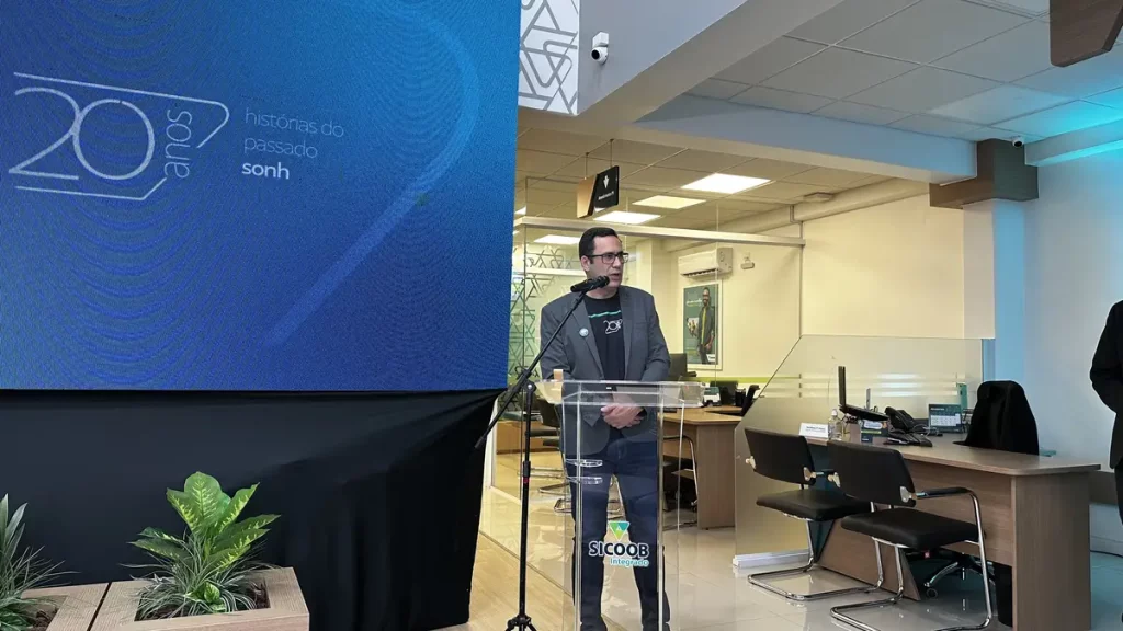 20 anos sicoob