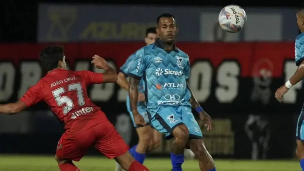 Azuriz e Athletico empatam em 0 a 0 nas quartas do Paranaense azuriz athletico
