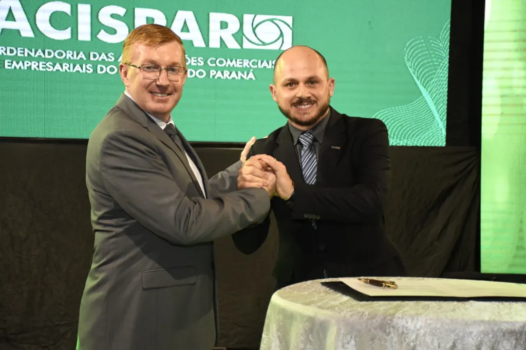 Caciano Gemmi toma posse na presidência  da CACISPAR caciano gemmi