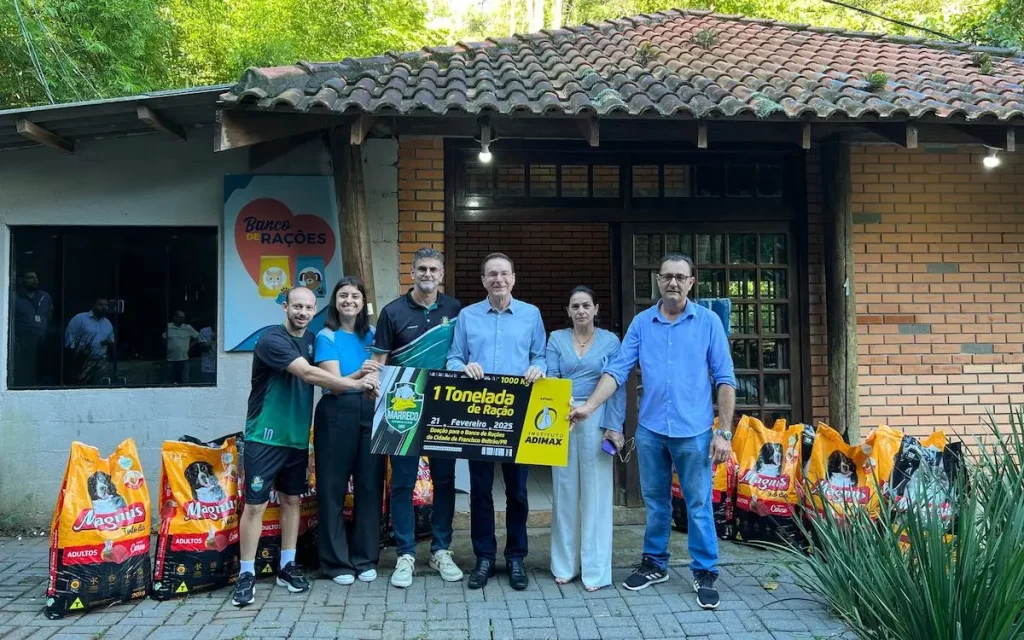 francisco beltrão recebe ração apra pet