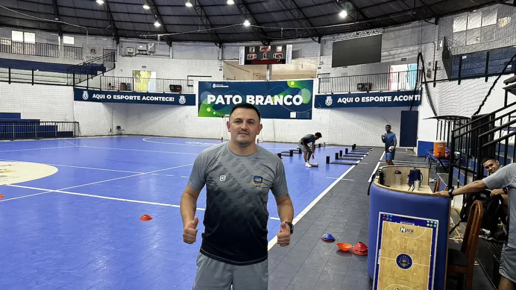 Pato Futsal: Técnico Betinho Castro fala sobre preparação para a estreia no Paranaense 2025 Betinho Castro