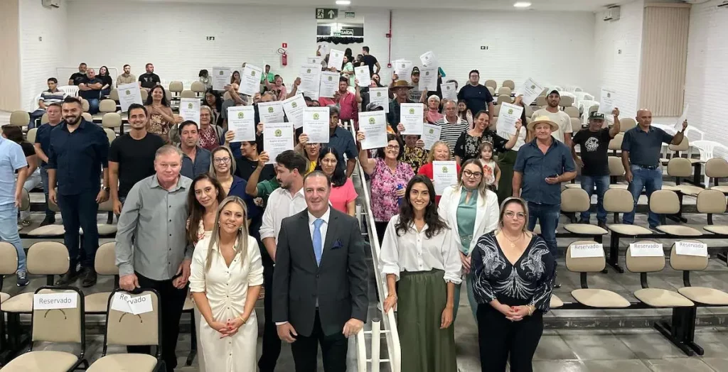 moradia legal clevelândia