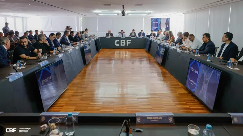 Brasileirão 2025 tem nova regra para coibir cera de goleiros cbf goleiros