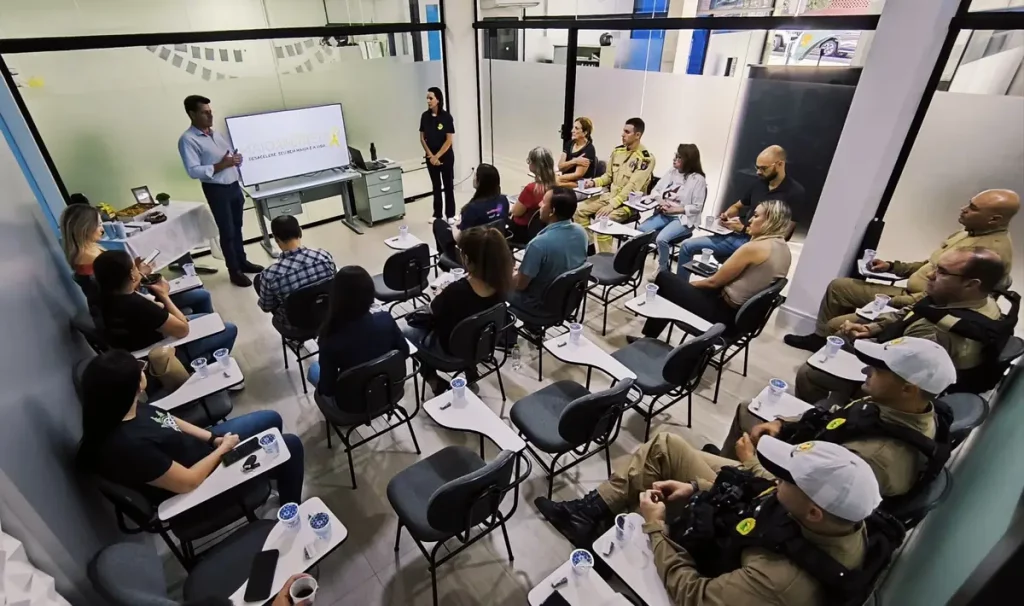 Francisco Beltrão planeja campanha de trânsito para o Maio Amarelo debetran maio amarelo