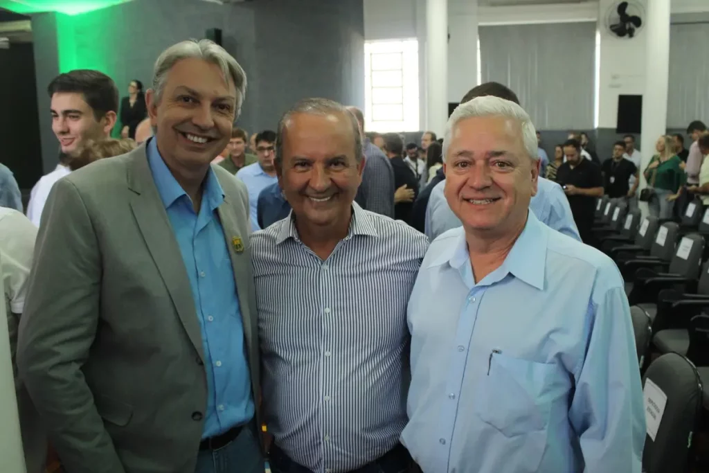 Lideranças de Palmas e Passos Maia discutem ligação asfáltica com Governador de SC palmas