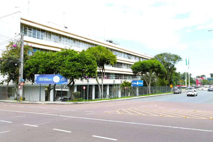Semana Azul marca abril na Assembleia Legislativa do Paraná semana azul