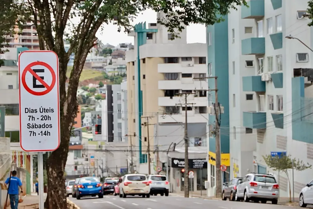 estacionamento itacolomi