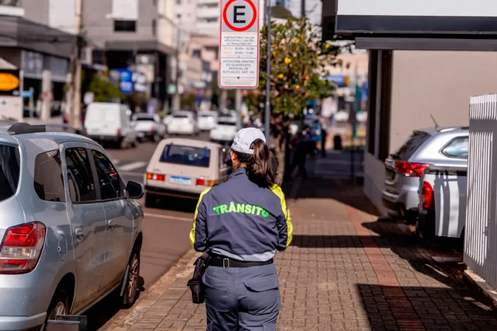 Pato Branco tem novo regulamento do Estacionamento Rotativo estacionamento rotativo