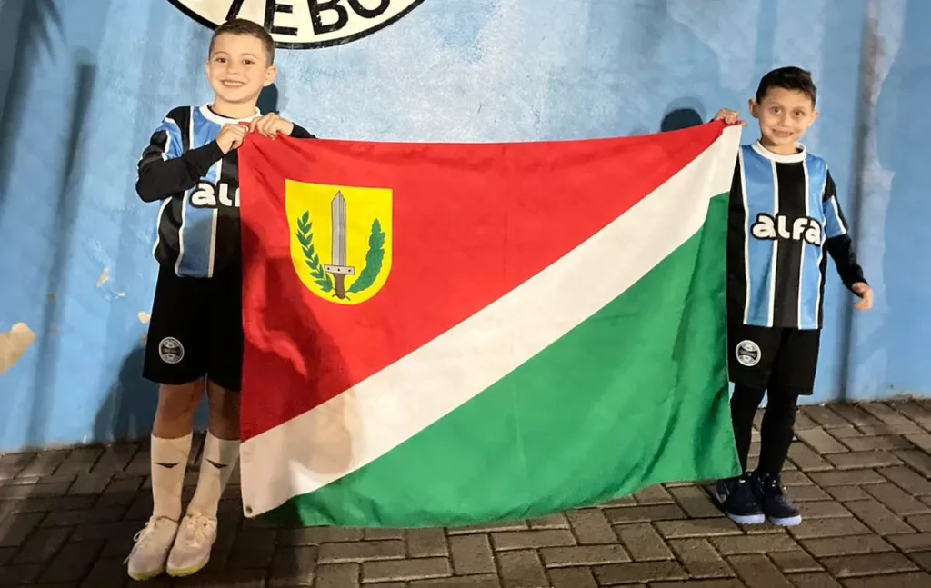 Atletas de Chopinzinho são selecionados para base do Grêmio futebol atletas chopinzinho grêmio