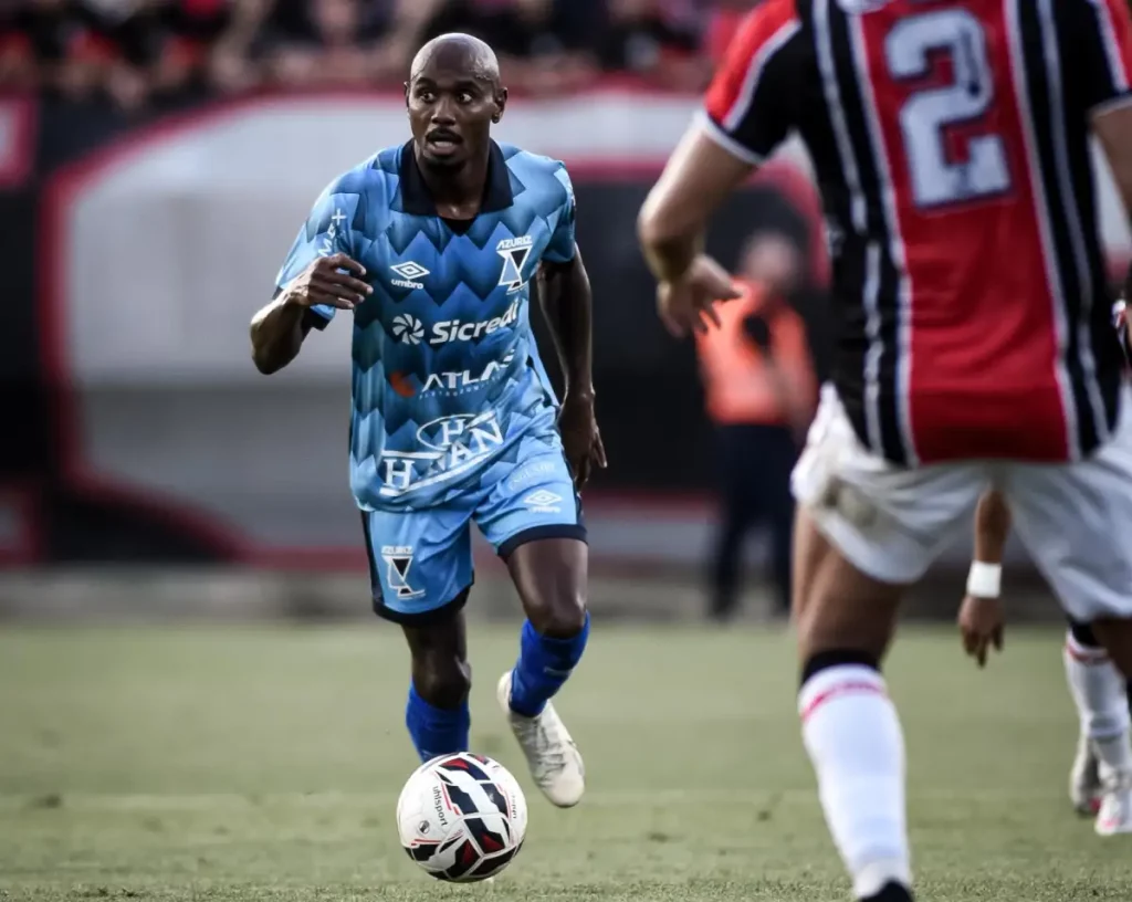 Azuriz perde para Joinville e deixa a liderança da Série D joinville x azuriz