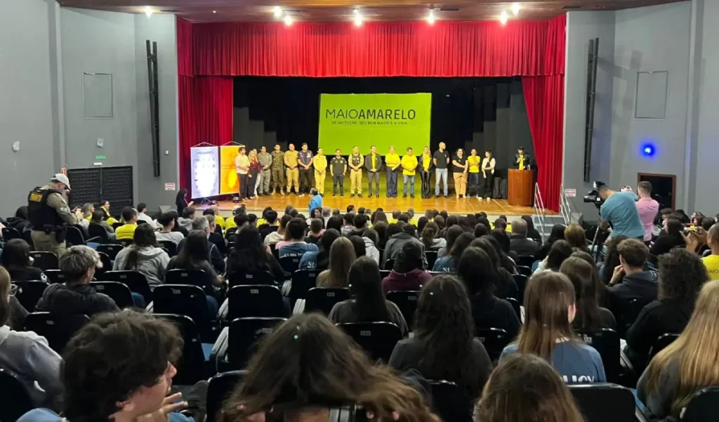 “Desacelere”: Francisco Beltrão lança campanha Maio Amarelo desacelere