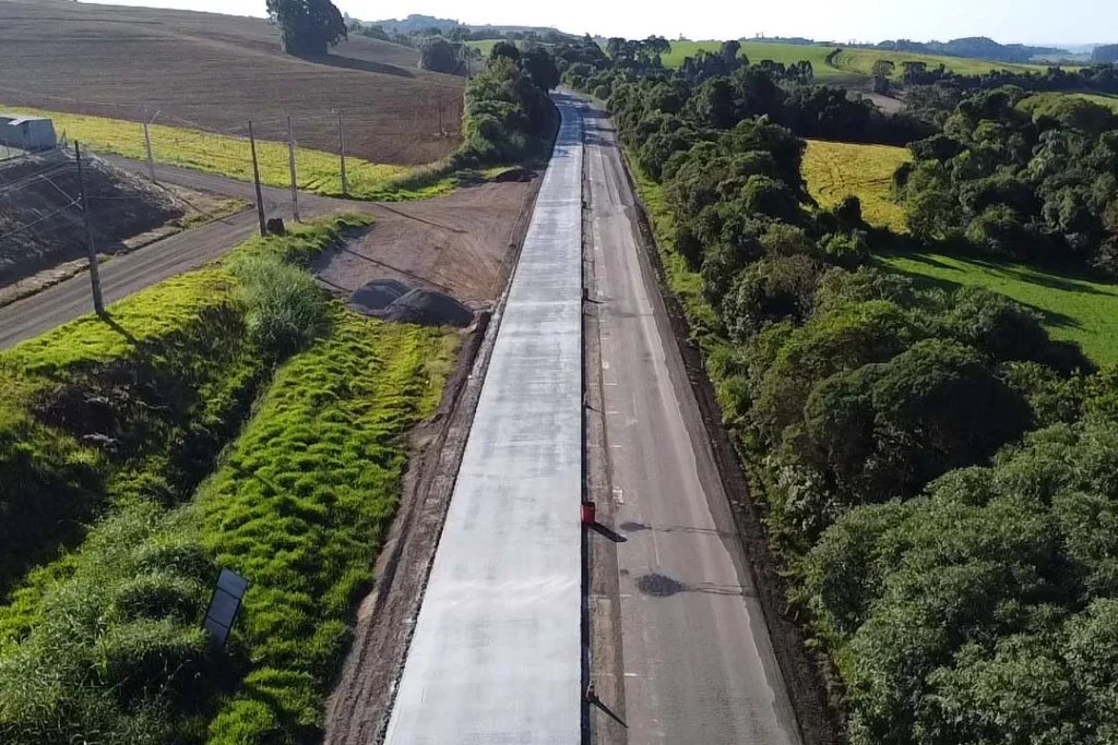 Obra na PRC-280 entre Pato Branco e Clevelândia chega a 60% prc 280