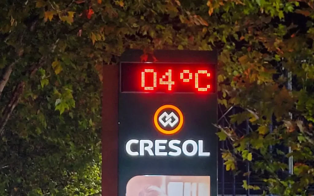 Sensação térmica negativa atinge 15 cidades do Paraná termometro largo da liberdade Vilson Bonetti